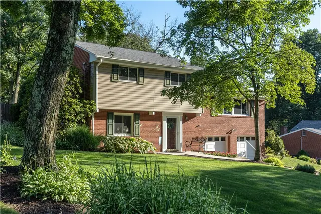 2360 Saddle Dr gallery image 25