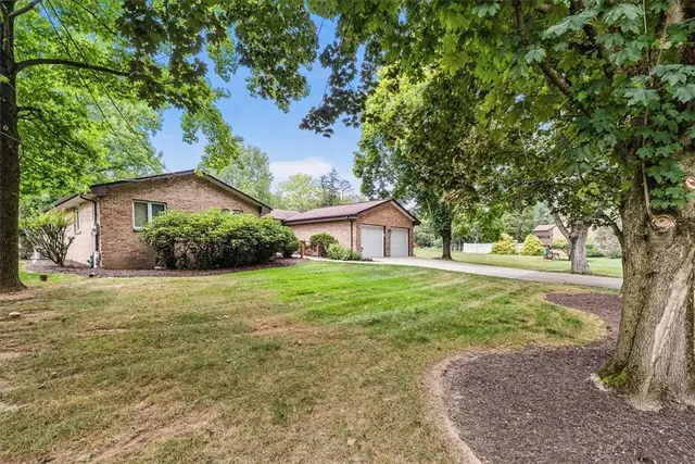 2363 James Dr gallery image 3