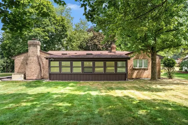 2363 James Dr gallery image 12