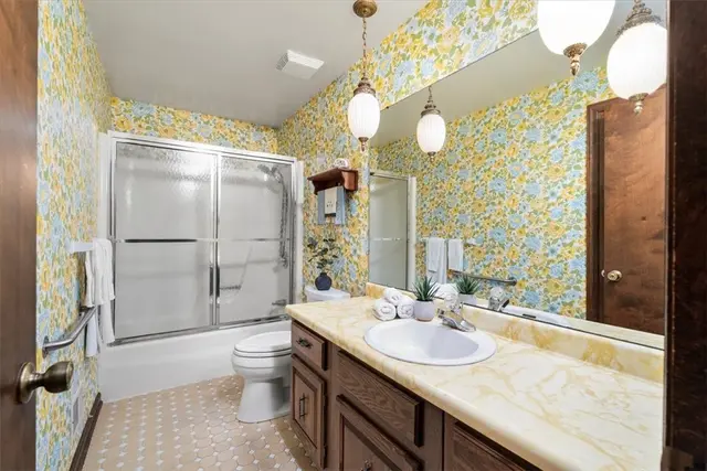 2363 James Dr gallery image 25