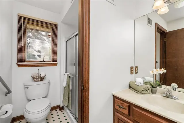 2363 James Dr gallery image 29