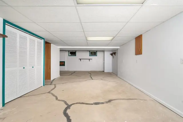 2363 James Dr gallery image 33