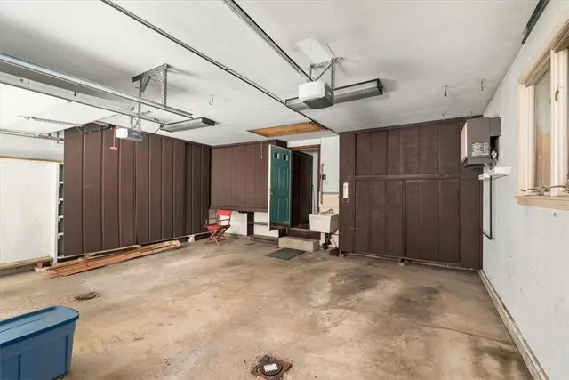 2363 James Dr gallery image 38