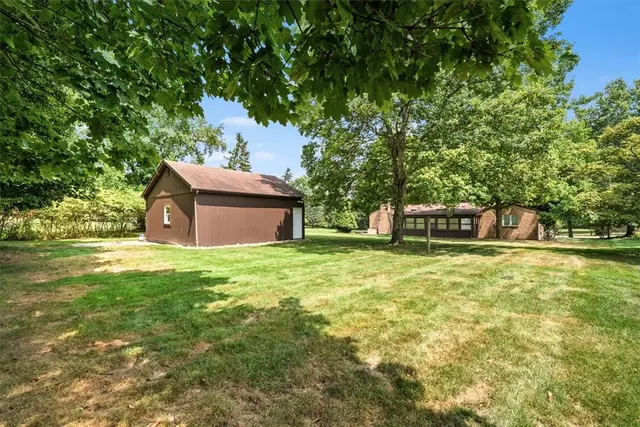 2363 James Dr gallery image 39