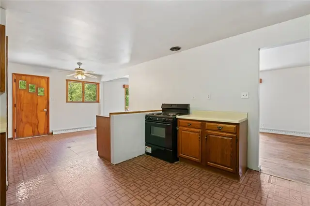 2365 West Hardies Rd gallery image 4