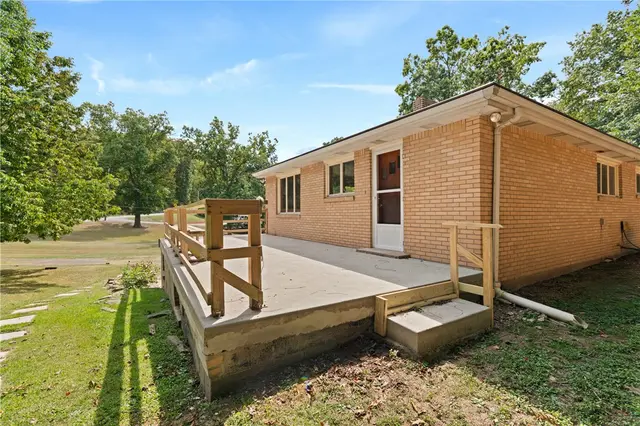 2365 West Hardies Rd gallery image 9