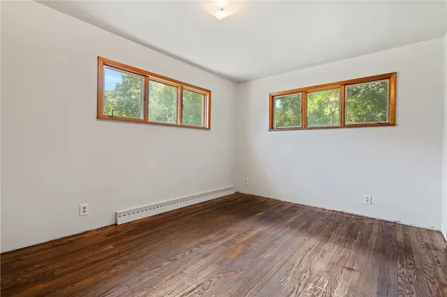 2365 West Hardies Rd gallery image 10