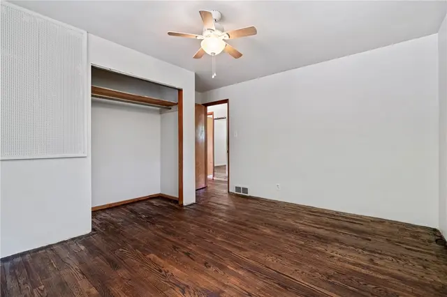 2365 West Hardies Rd gallery image 12