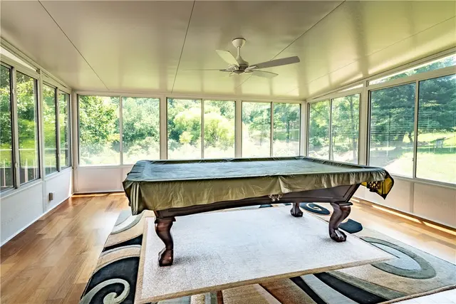 238 Cumberland Drive gallery image 11