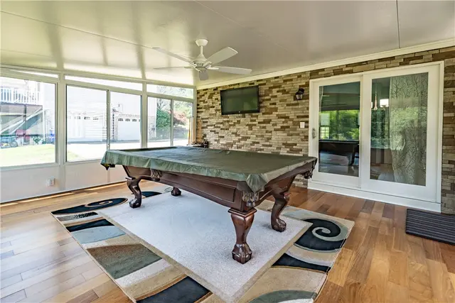 238 Cumberland Drive gallery image 12