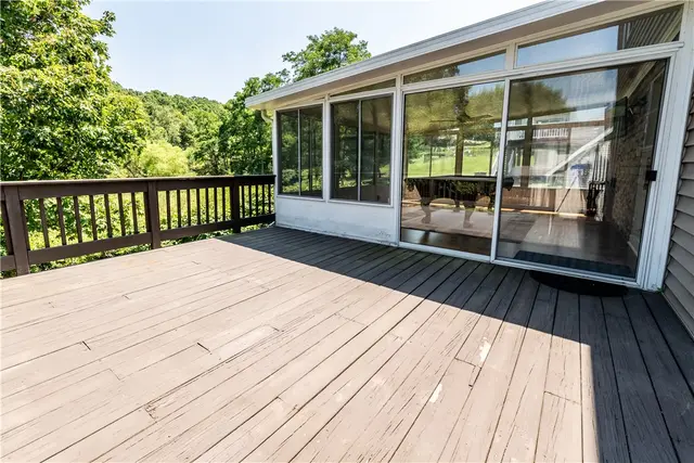 238 Cumberland Drive gallery image 47