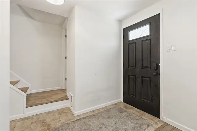 238 Grant Avenue gallery image 9