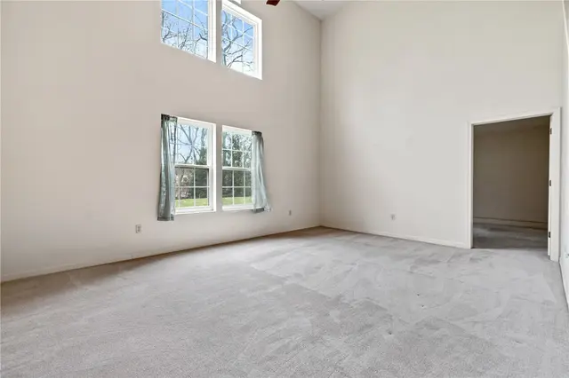238 Huckleberry Ct gallery image 3