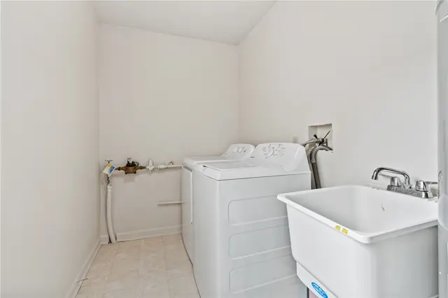 238 Huckleberry Ct gallery image 18