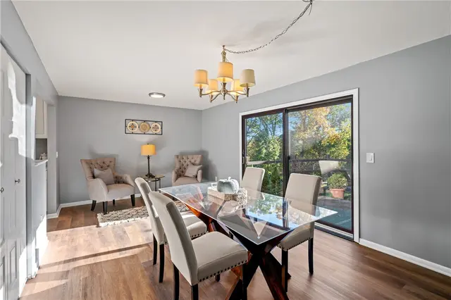 238 Woodbridge Dr gallery image 5