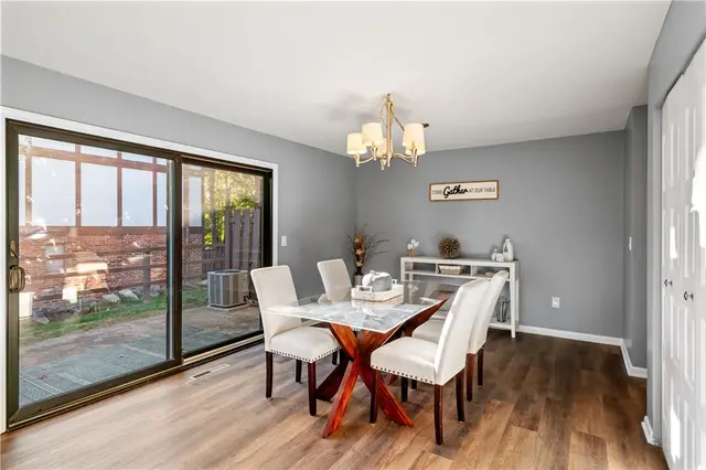 238 Woodbridge Dr gallery image 18