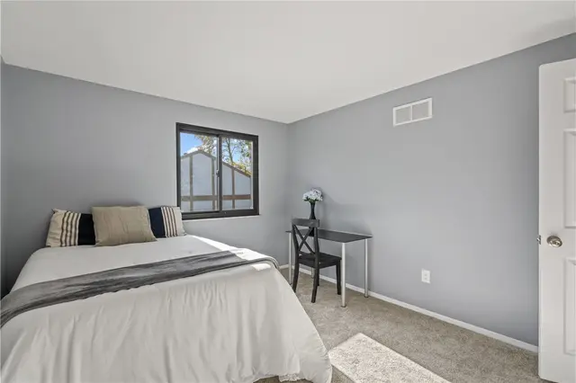 238 Woodbridge Dr gallery image 21