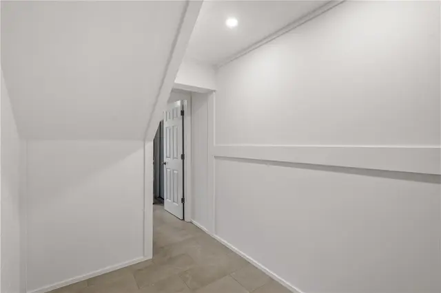 238 Woodbridge Dr gallery image 25