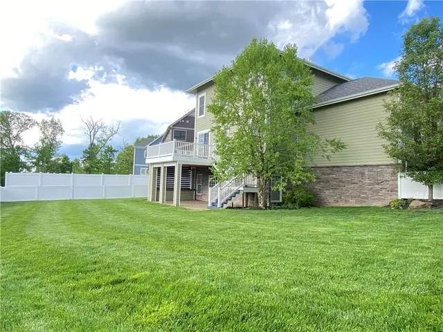 239 Venango Trl gallery image 12