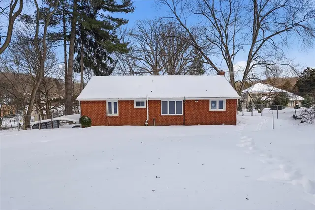 2393 Brandt School Road gallery image 4