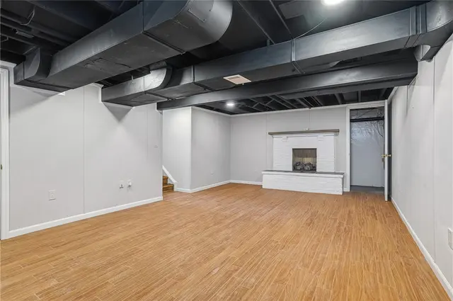2393 Brandt School Road gallery image 5