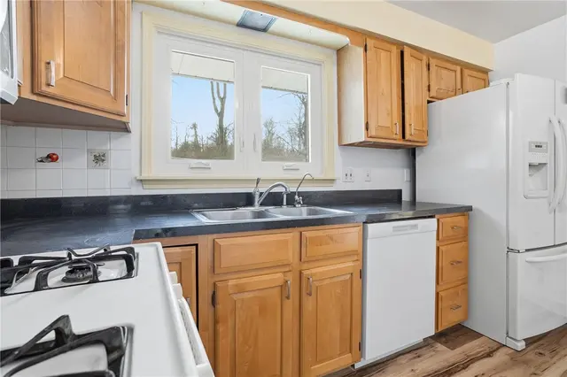 2393 Brandt School Road gallery image 8