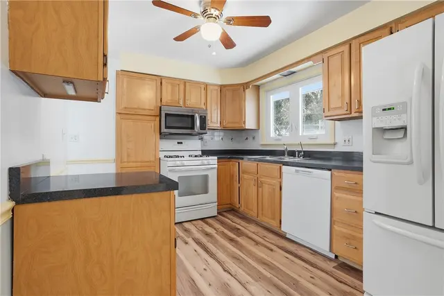 2393 Brandt School Road gallery image 11