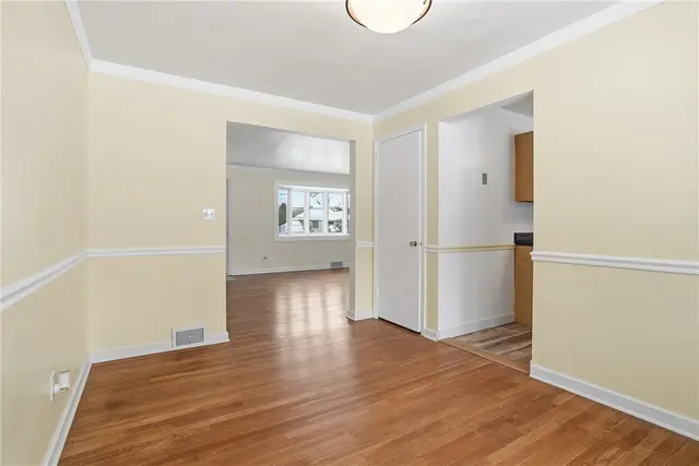 2393 Brandt School Road gallery image 13