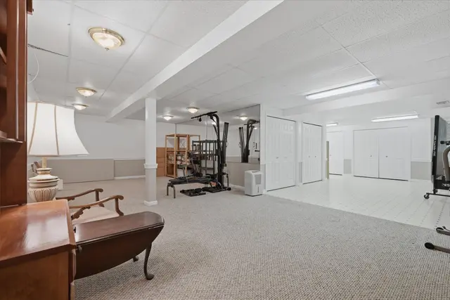 2397 Traci DRIVE gallery image 7