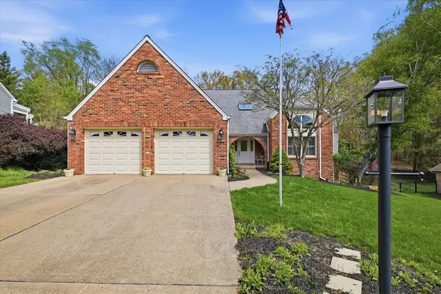 2397 Traci DRIVE gallery image 9