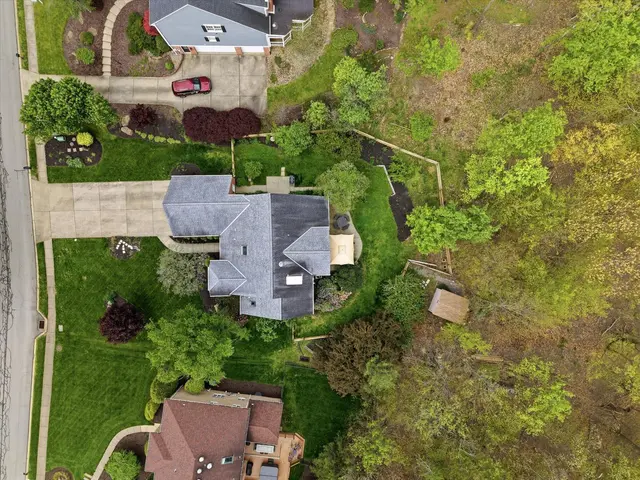 2397 Traci DRIVE gallery image 41