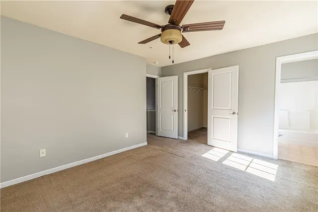 240 Broadstone Dr gallery image 4