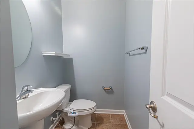 240 Broadstone Dr gallery image 19
