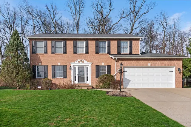 240 Fox Meadow Dr gallery image 2