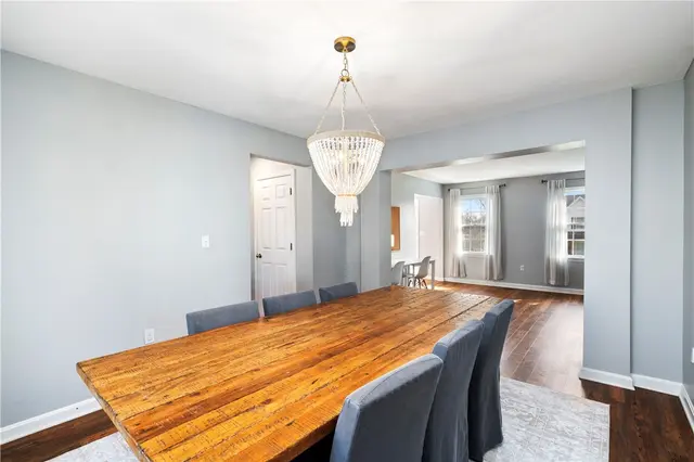 240 Fox Meadow Dr gallery image 19