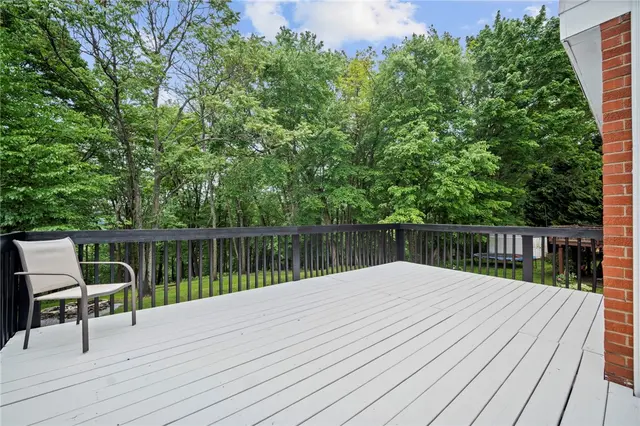 240 Wallingford Dr gallery image 16