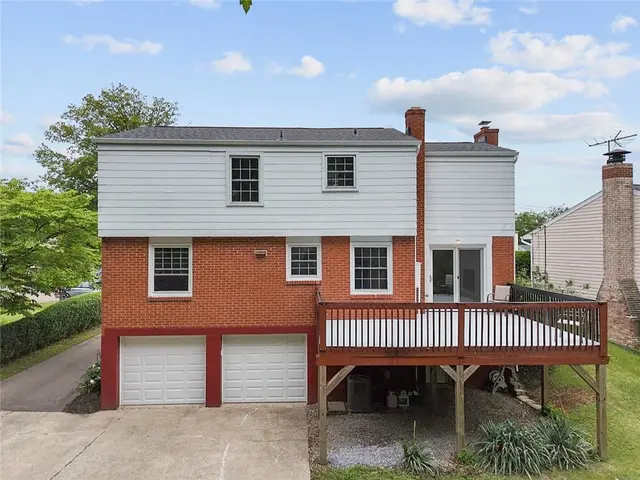 240 Wallingford Dr gallery image 18