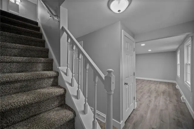 240 Wallingford Dr gallery image 20