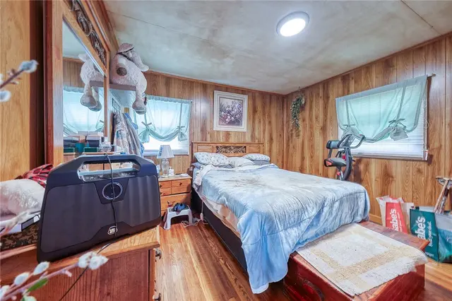 2400 Linden Dr gallery image 10