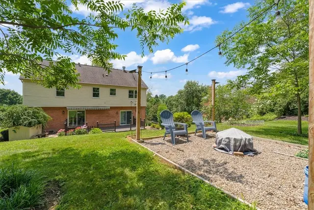 2403 Ramblewood Dr gallery image 23
