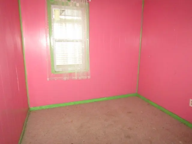 241 Weber Rd gallery image 18