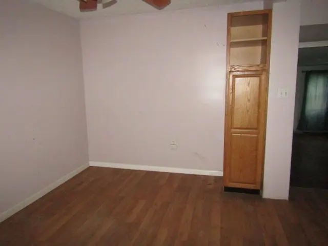 241 Weber Rd gallery image 27