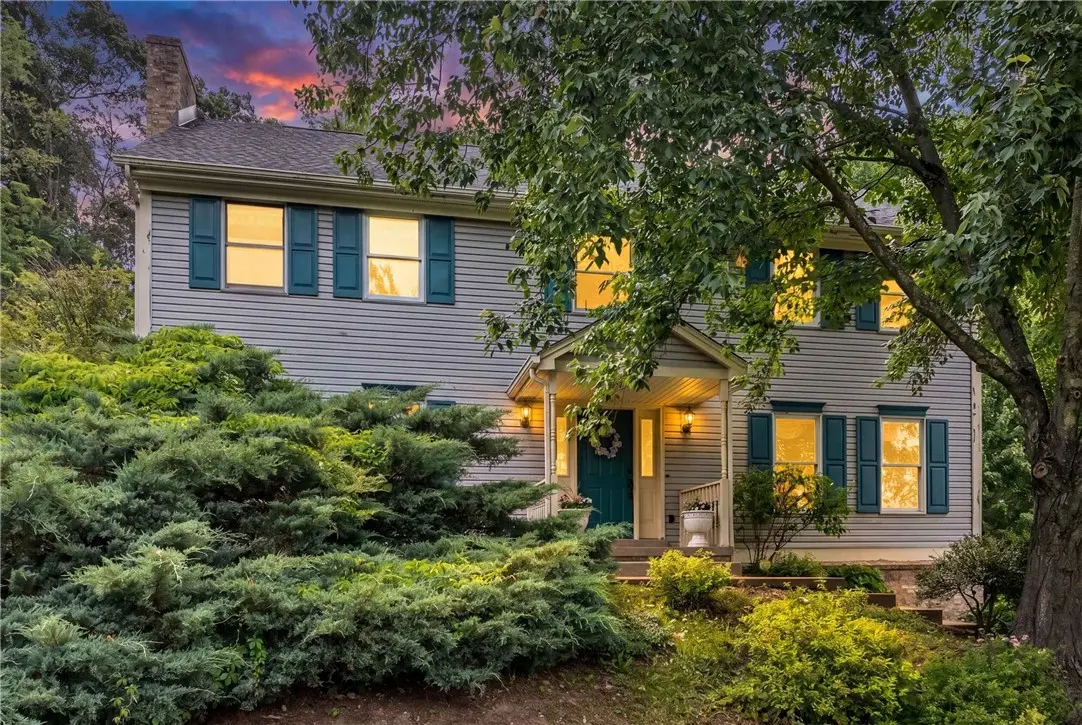 2414 Wedgewood Dr