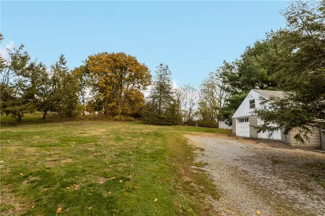 2416 Nicholson Rd gallery image 8