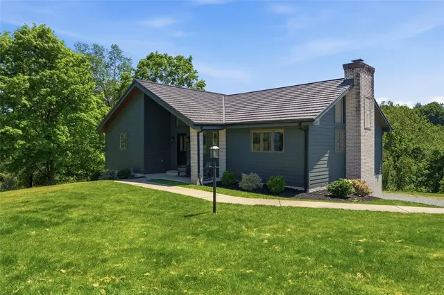 2420 Thomas Dr gallery image 24