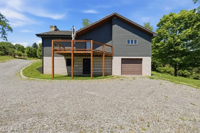 2420 Thomas Dr gallery image 27