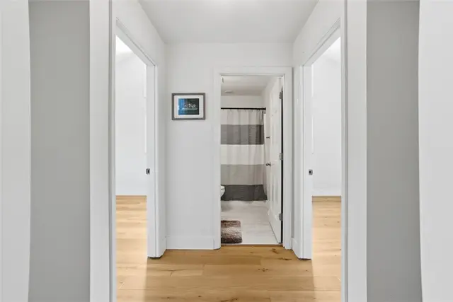 2420 Thomas Dr gallery image 32