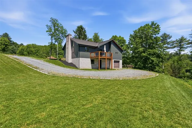 2420 Thomas Dr gallery image 38