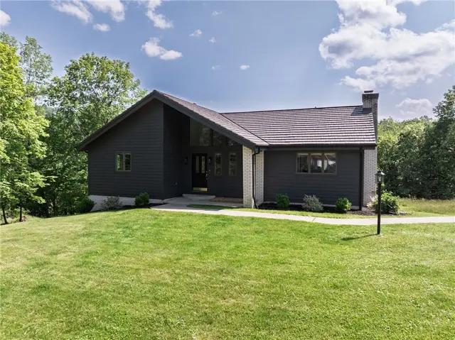 2420 Thomas Dr gallery image 43