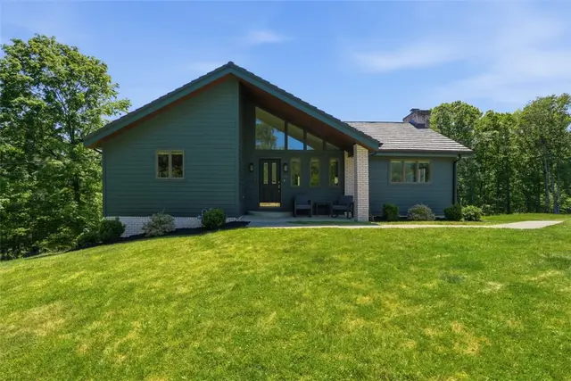 2420 Thomas Dr